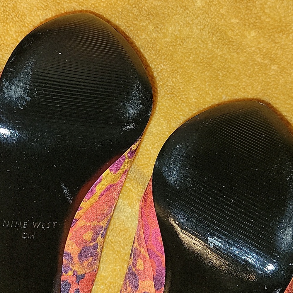 Nine West - Picture 3 of 9